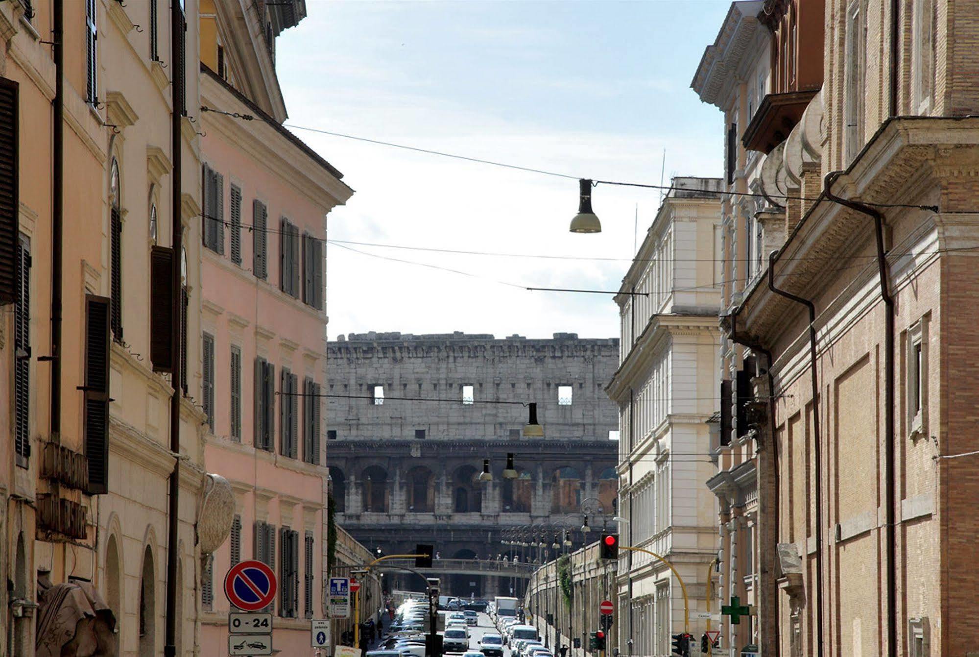 Daplace - Hqh Colosseo 2* Roma