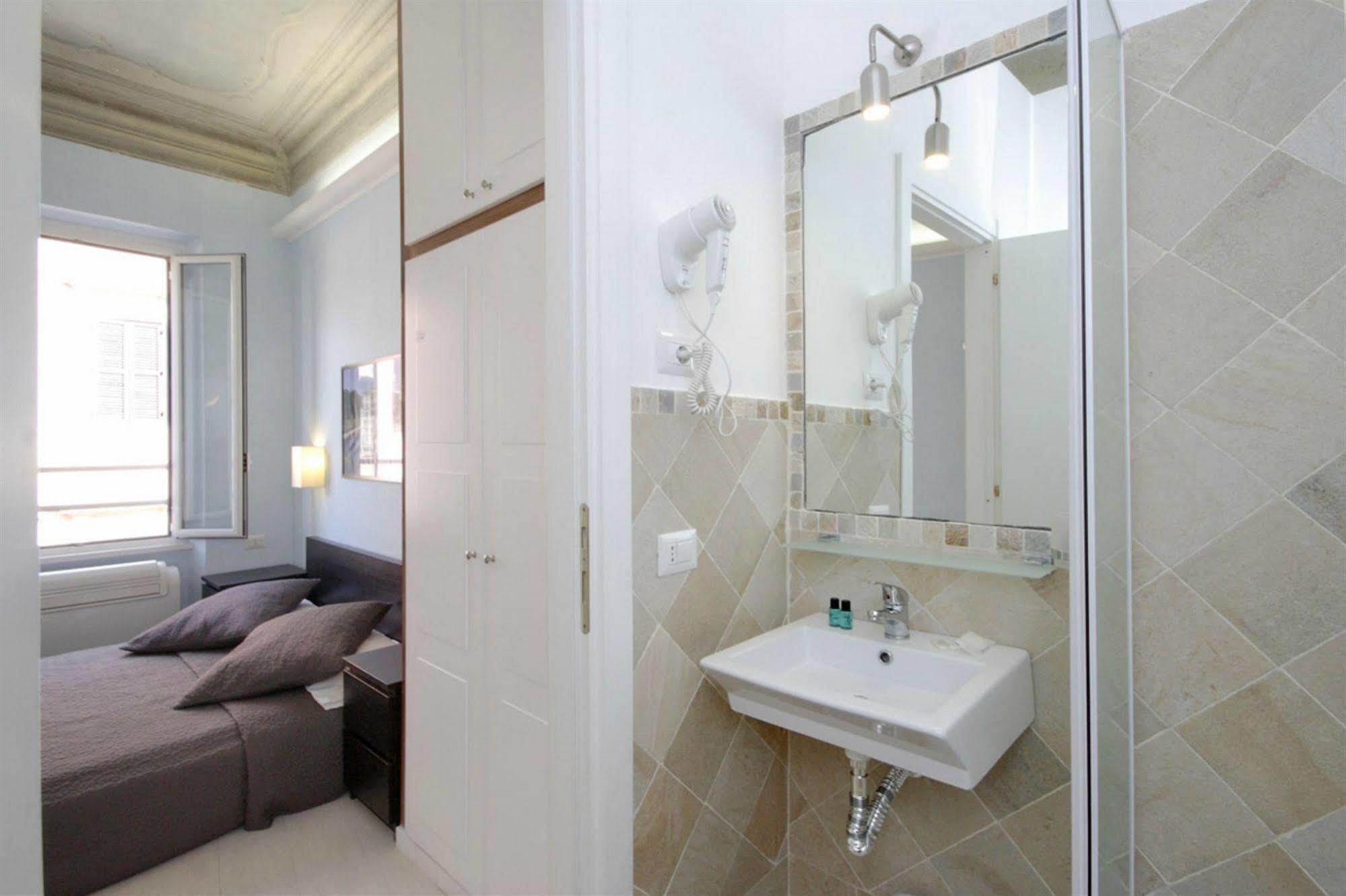 Casa de hóspedes Daplace - Hqh Colosseo Roma